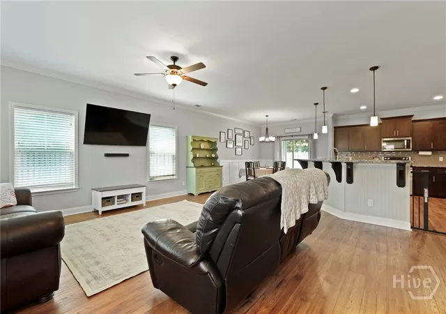 5th image of 43 Timberland Trl, Richmond Hill, GA 31324 | MLS# SA361866