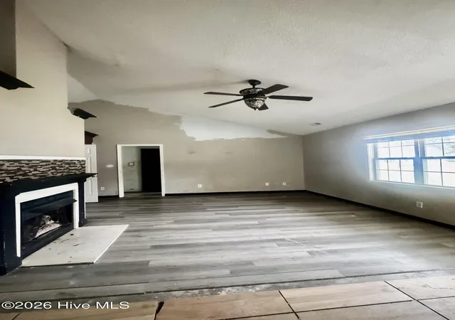 Photo 3 of Single family home for sale at 111 Quail Crk Dr, Hubert, NC 28539 | MLS# 100585275 | Listing updated on 2026-10-07