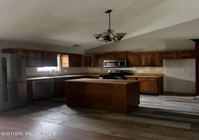 Photo 4 of Single family home for sale at 111 Quail Crk Dr, Hubert, NC 28539 | MLS# 100585275 | Listing updated on 2026-10-07