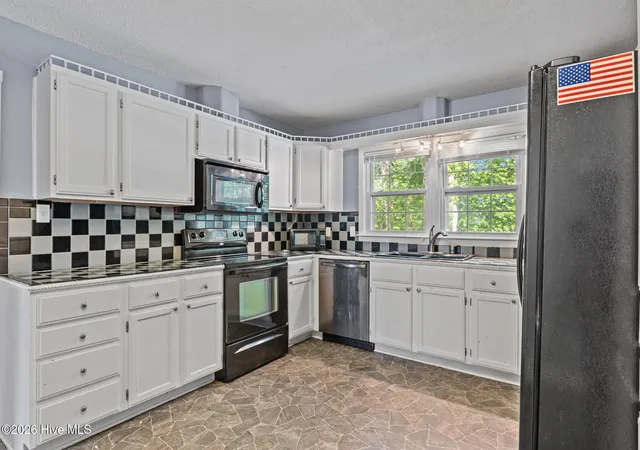 Photo 2 of Single family home for sale at 5308 Foxfire Rd, Fayetteville, NC 28303 | MLS# 100567433 | Listing updated on 2026-09-03