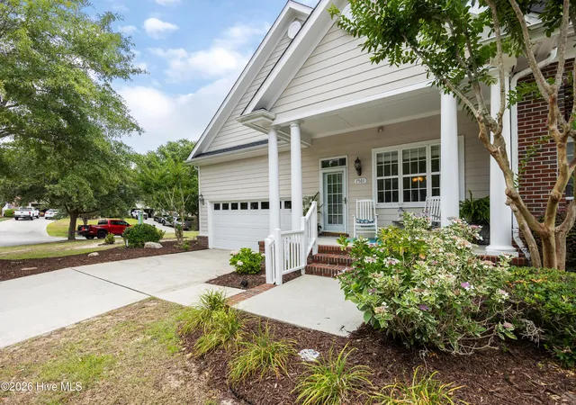 Photo 1 of Townhouse for sale at 7501 Promontory Ct, Wilmington, NC 28412 | MLS# 100580786 | Listing updated on 2026-10-06