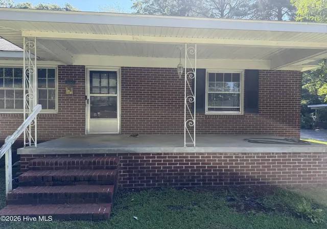 Photo 2 of Single family home for sale at 1005 Catherine Ave, Kinston, NC 28504 | MLS# 100590420 | Listing updated on 2026-08-29