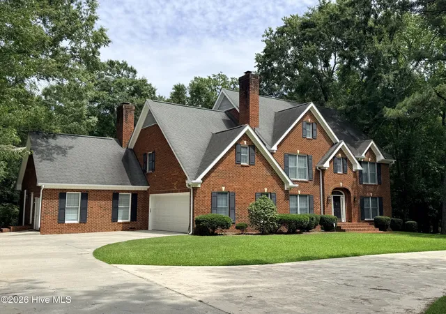 Homes for sale in Laurinburg, NC | 105 Falkirk Ln, Laurinburg, NC 28352 | MLS# 100586243