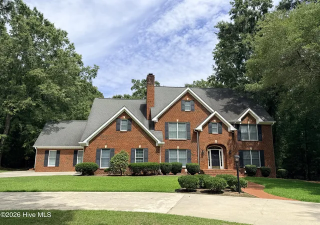Homes for sale in Laurinburg, NC | 105 Falkirk Ln, Laurinburg, NC 28352 | MLS# 100586243