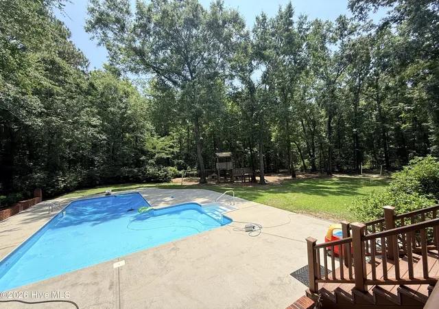 Homes for sale in Laurinburg, NC | 105 Falkirk Ln, Laurinburg, NC 28352 | MLS# 100586243