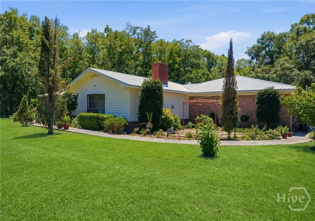 Photo 3 of Single family home for sale at 863 N Macon St, Ludowici, GA 31316 | MLS# SA344774 | Listing updated on 2026-07-07