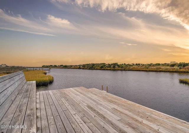 Photo 4 of Single family home for sale at 116 Sea Oaks Ct, N Topsail Beach, NC 28460 | MLS# 100595659 | Listing updated on 2026-08-18