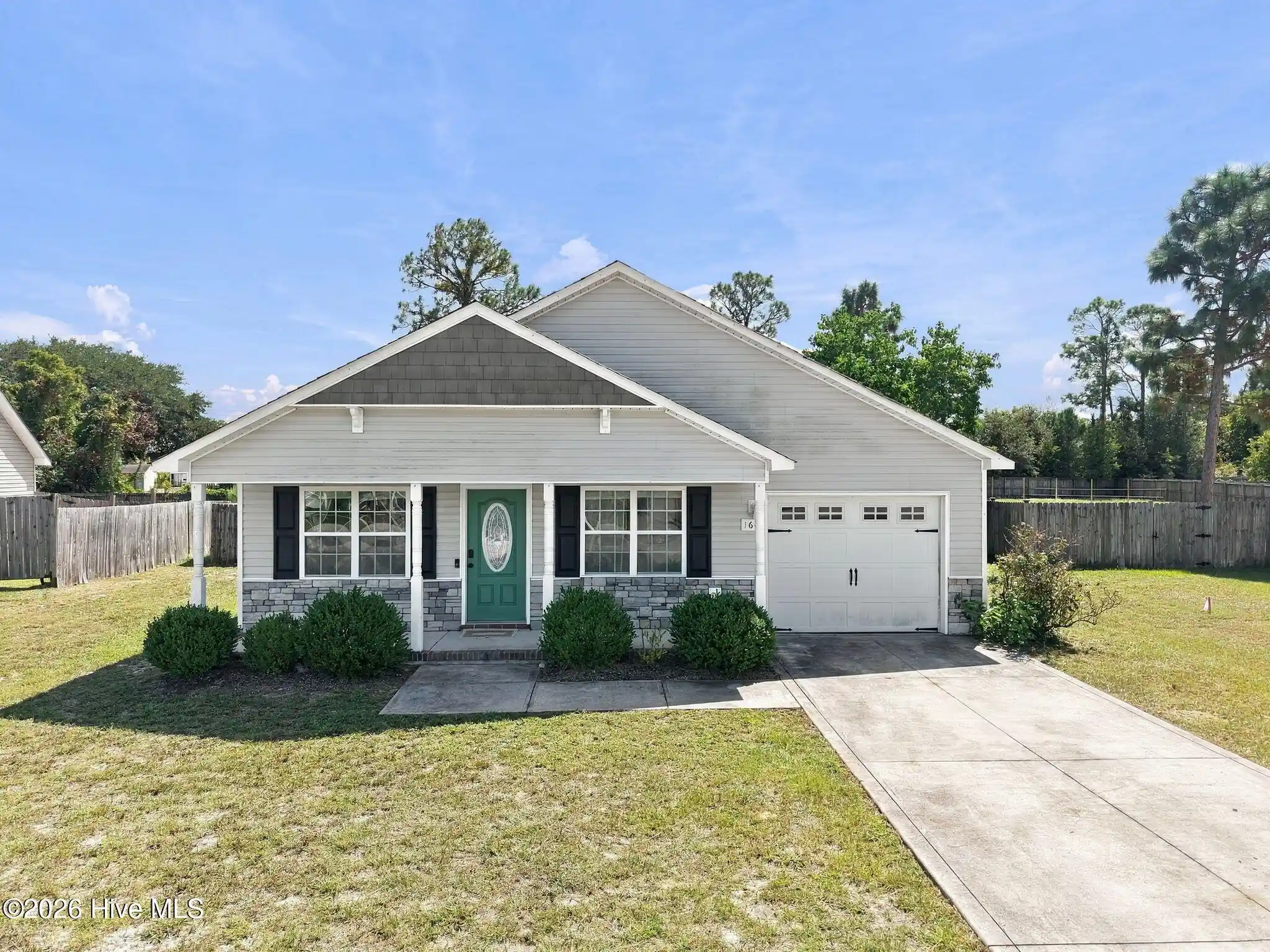 Photo 1 of Single family home for sale at 164 Rosemary Ave, Hubert, NC 28539 | MLS# 100604308 | Listing updated on 2026-10-30