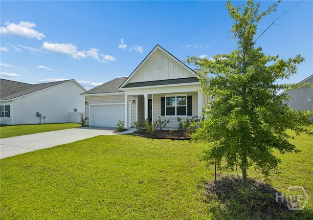 Photo 3 of Single family home for sale at 5 Woodford Reserve Dr, Pooler, GA 31322 | MLS# SA362126 | Listing updated on 2026-09-10