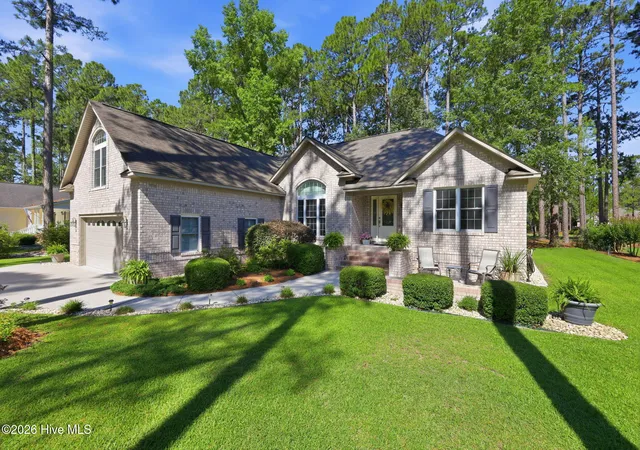 Homes for sale in New Bern, NC | 904 Muirfield Pl, New Bern, NC 28560 | MLS# 100578100