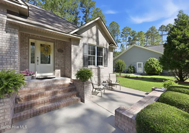 Homes for sale in New Bern, NC | 904 Muirfield Pl, New Bern, NC 28560 | MLS# 100578100