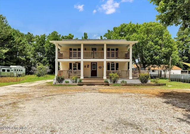 Photo 2 of Single family home for sale at 330 Lake Rd, Newport, NC 28570 | MLS# 100574750 | Listing updated on 2026-08-18