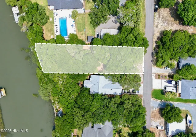 Photo 4 of Land for sale at 121 SW 13th Street, Oak Island, NC 28465 | MLS# 100558934 | Listing updated on 2026-07-24