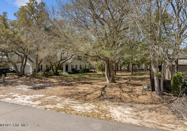 Homes for sale in Oak Island, NC | 121 Sw 13Th St, Oak Island, NC 28465 | MLS# 100558934