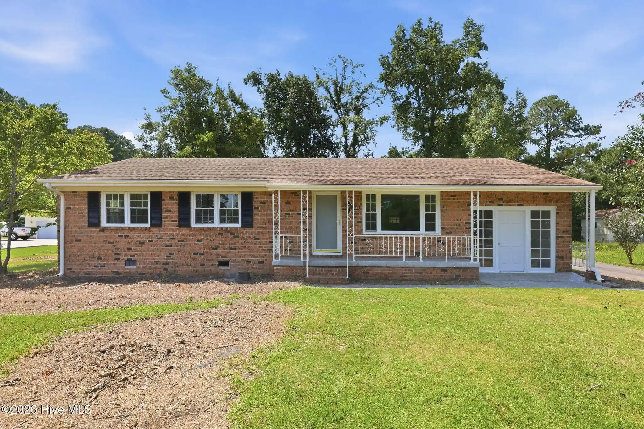 Photo 1 of Single family home for sale at 2554 E Forest Dr, Newport, NC 28570 | MLS# 100596287 | Listing updated on 2026-10-23