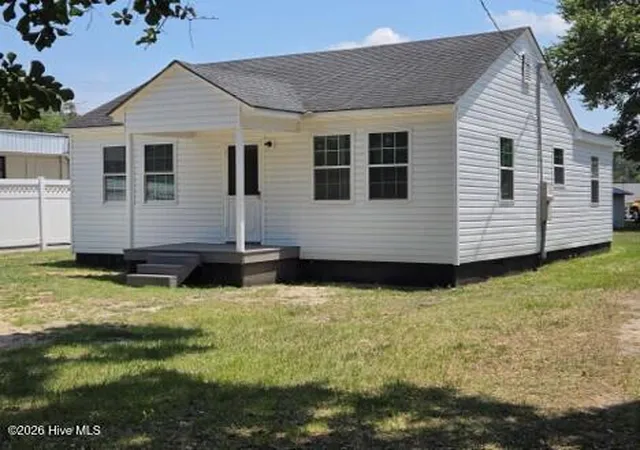 Homes for sale in Snow Hill, NC | 213 Oak St, Snow Hill, NC 28580 | MLS# 100571119