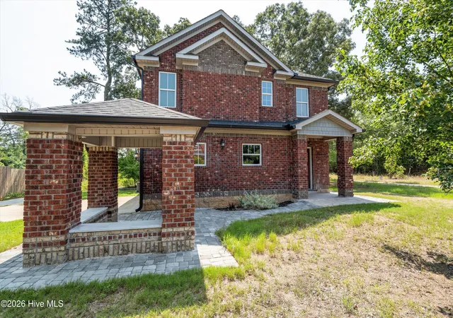 Photo 1 of Single family home for sale at 1423 Edgefield Rd, North Augusta, SC 29860 | MLS# 100596065 | Listing updated on 2026-08-18