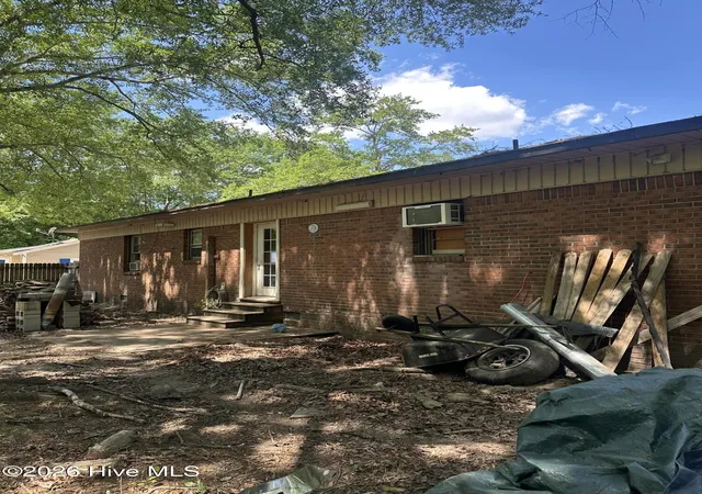 Photo 26 of Single family home for sale at 109 W Chestnut St, Maxton, NC 28364 | MLS# 100570765 | Listing updated on 2026-08-18