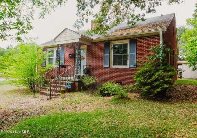 Homes for sale in Hamlet, NC | 303 Myrtle Ave, Hamlet, NC 28345 | MLS# 100585454