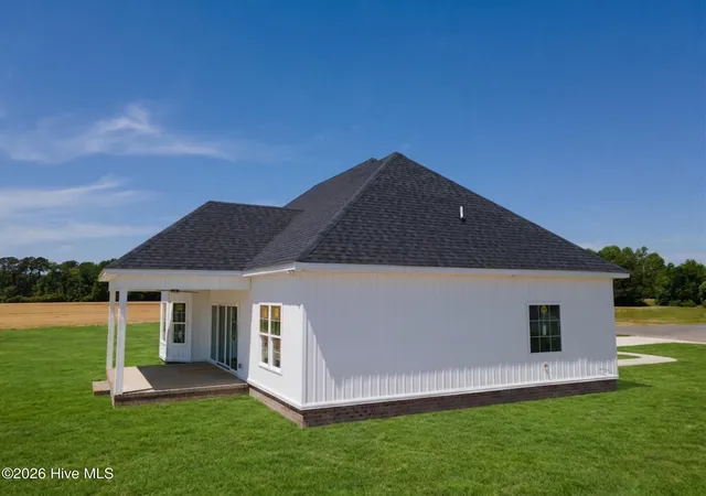 Homes for sale in Farmville, NC | 2757 Whitaker Glen Dr, Farmville, NC 27828 | MLS# 100570142