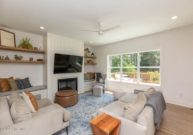 Photo 3 of Single family home for sale at 140 Surry Cir Dr S, Pinehurst, NC 28374 | MLS# 100577615 | Listing updated on 2026-09-01