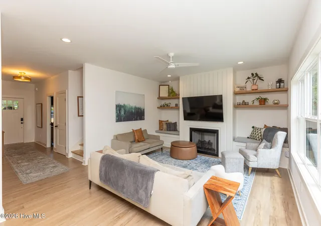 Photo 4 of Single family home for sale at 140 Surry Cir Dr S, Pinehurst, NC 28374 | MLS# 100577615 | Listing updated on 2026-09-01