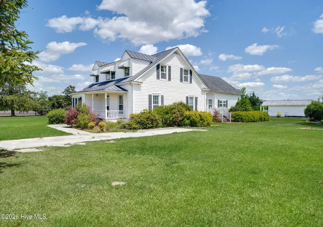 Homes for sale in Rose Hill, NC | 1352 Cornwallis Rd, Rose Hill, NC 28458 | MLS# 100579534