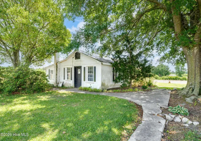 Homes for sale in Rose Hill, NC | 1352 Cornwallis Rd, Rose Hill, NC 28458 | MLS# 100579534