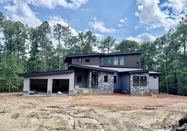 Photo 1 of Single family home for sale at 239 Hill Rd, Southern Pines, NC 28387 | MLS# 100594970 | Listing updated on 2026-08-18