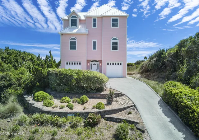 Photo 3 of Single family home for sale at 7321 Ocean Dr, Emerald Isle, NC 28594 | MLS# 100586884 | Listing updated on 2026-09-19