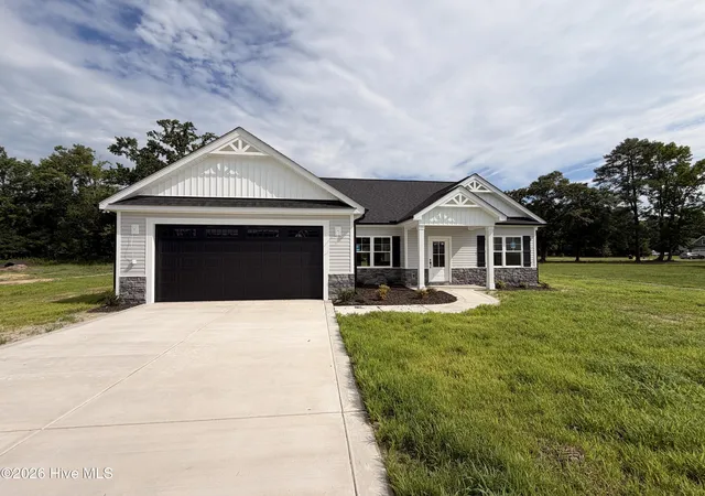 Homes for sale in La Grange, NC | 3794 Chatsworth Dr, La Grange, NC 28551 | MLS# 100570784