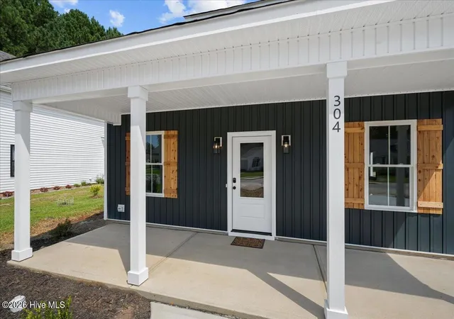 Photo 2 of Single family home for sale at 304 S Sycamore St, Fremont, NC 27830 | MLS# 100597008 | Listing updated on 2026-08-18