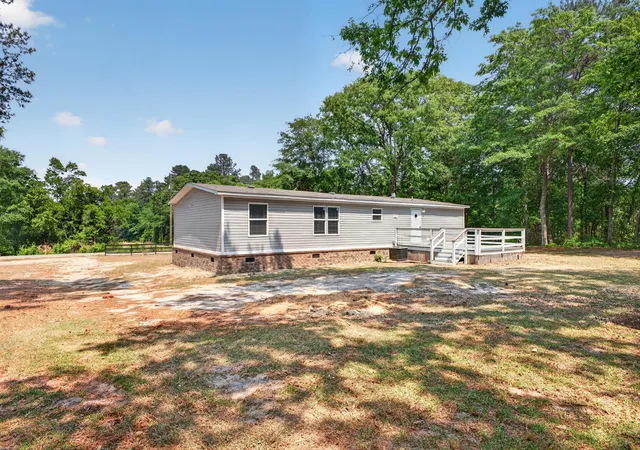 Photo 3 of Manufactured home for sale at 258 Wheat Rd, Aiken, SC 29801 | MLS# 98256956 | Listing updated on 2026-08-18