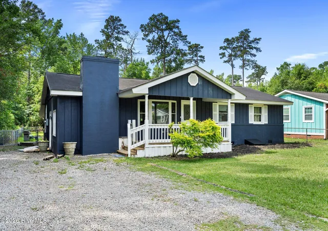 Photo 2 of Single family home for sale at 116 Laurel Dr, Wilmington, NC 28401 | MLS# 100582141 | Listing updated on 2026-09-04