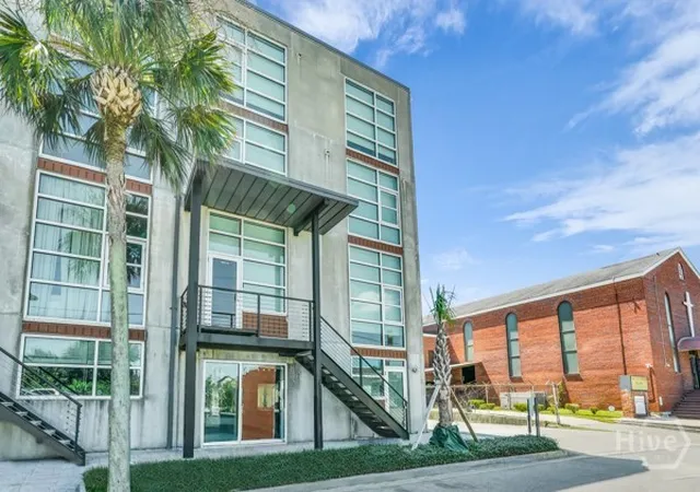 Photo 2 of Condo for sale at 555 Berrien St #C, Savannah, GA 31401 | MLS# SA358529 | Listing updated on 2026-08-19