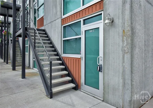 Listing Photo 4 - Condo for sale in building located at 555 Berrien St, Savannah, GA 31401 - Unit #C
