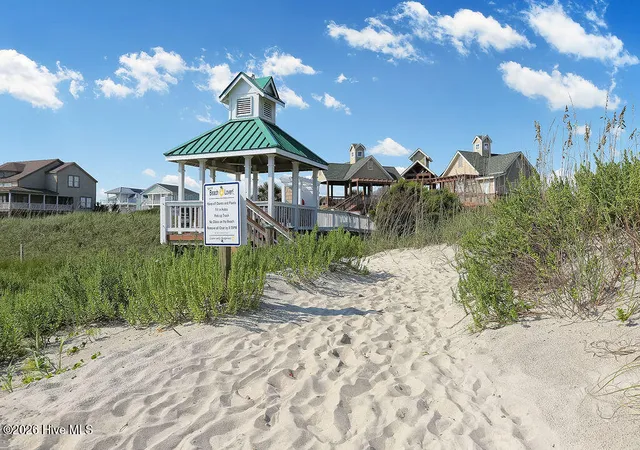 2nd image of 3030 Marsh Winds Cir, Southport, NC 28461