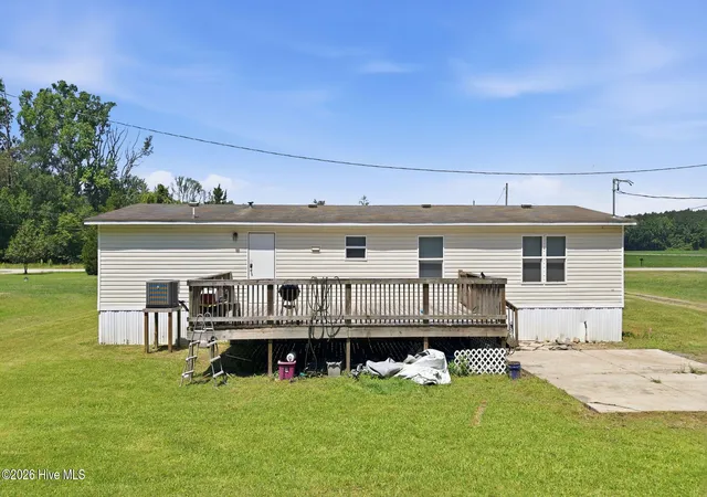 Photo 4 of Manufactured home for sale at 7015 Saint James Church Rd, Stantonsburg, NC 27883 | MLS# 100581638 | Listing updated on 2026-08-24