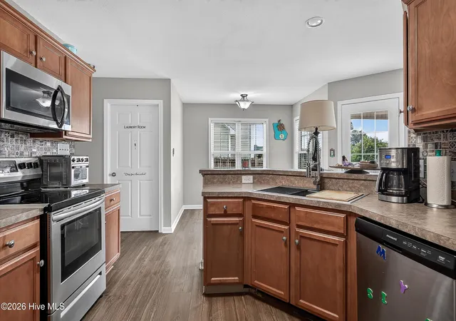 Photo 4 of Single family home for sale at 108 Farmington Dr, Richlands, NC 28574 | MLS# 100592312 | Listing updated on 2026-09-07