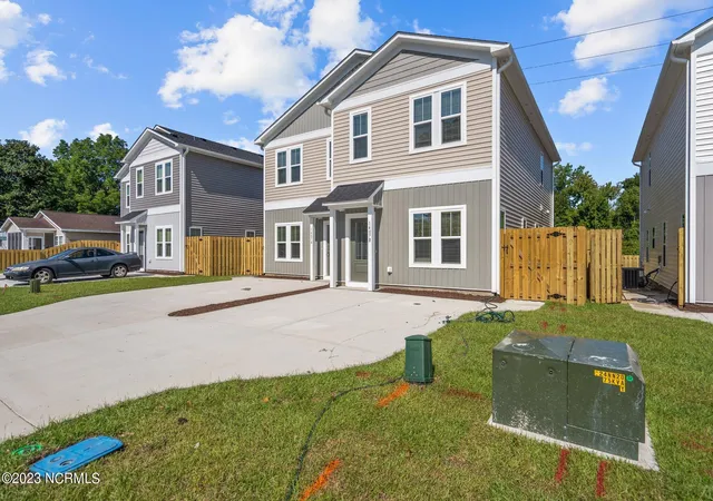 2nd image of 1409 Corbett St, Wilmington, NC 28401