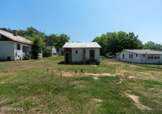 Photo 3 of Single family home for sale at 125 Garrett St, Rockingham, NC 28379 | MLS# 100575779 | Listing updated on 2026-08-18