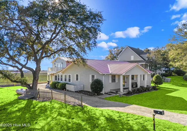 Photo 4 of Single family home for sale at 641 Shoreline Dr W, Sunset Beach, NC 28468 | MLS# 100563650 | Listing updated on 2026-09-23