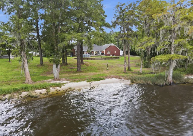 Photo 3 of Single family home for sale at 1630 Brices Crk Rd, New Bern, NC 28562 | MLS# 100593975 | Listing updated on 2026-09-11