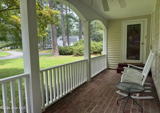 Photo 2 of Single family home for sale at 208 Crescent Dr, Windsor, NC 27983 | MLS# 100599986 | Listing updated on 2026-09-17