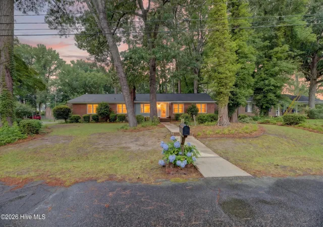 2nd image of 202 Hardee Cir, Greenville, NC 27858 | MLS# 100578576