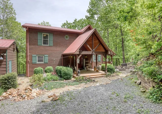 Photo 3 of Single family home for sale at 529 Talulu Pass, Murphy, NC 28906 | MLS# 98544625 | Listing updated on 2026-09-01