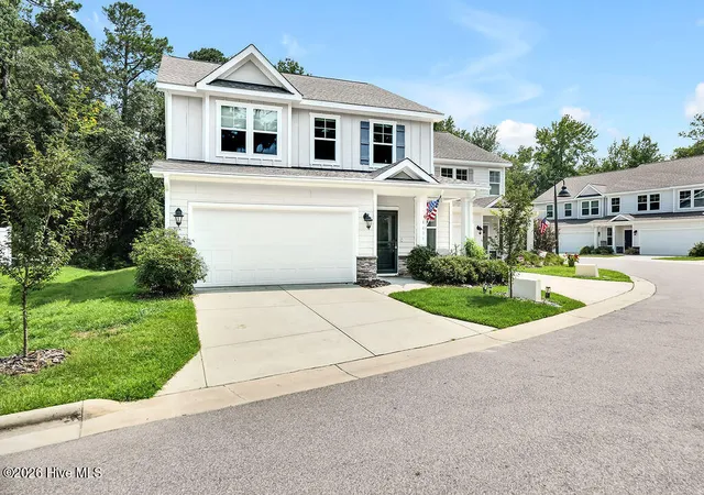 Photo 2 of Single family home for sale at 4435 Finch Ln, Wilmington, NC 28409 | MLS# 100590571 | Listing updated on 2026-08-18