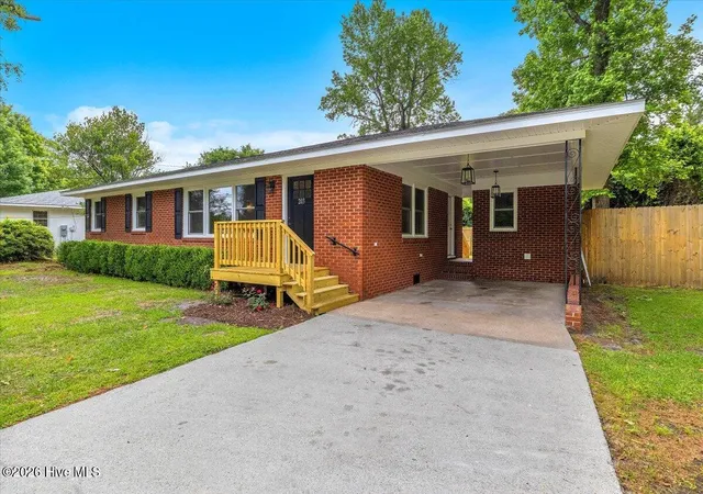Photo 3 of Single family home for sale at 203 Sunnyvale Dr, Wilmington, NC 28412 | MLS# 100574016 | Listing updated on 2026-09-03