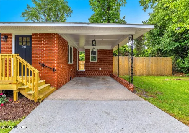 Photo 2 of Single family home for sale at 203 Sunnyvale Dr, Wilmington, NC 28412 | MLS# 100574016 | Listing updated on 2026-09-03