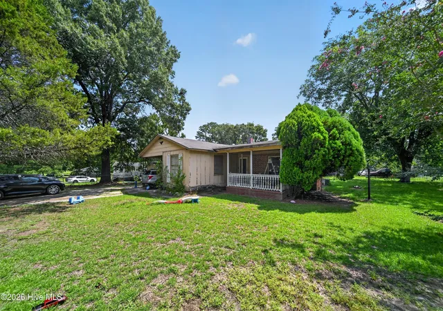 Photo 2 of Single family home for sale at 1109 E Northern Blvd, Tarboro, NC 27886 | MLS# 100599833 | Listing updated on 2026-09-09